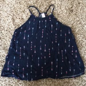 Navy arrow-decorated tank top